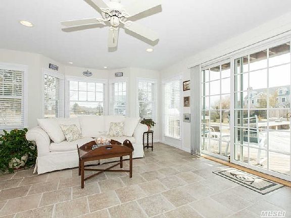 4th image of 45 Oak Neck Ln