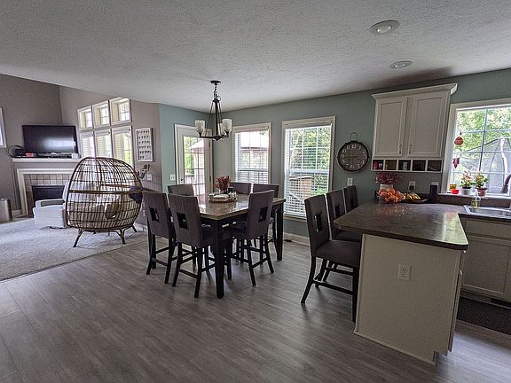 2nd image of 16441 Picardie Way