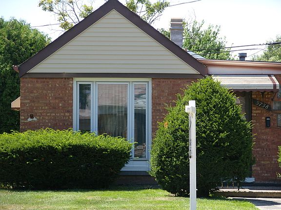 2nd image of 5738 N Oriole Ave