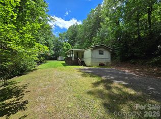 6 Rain Cloud Rd, Candler, NC 28715