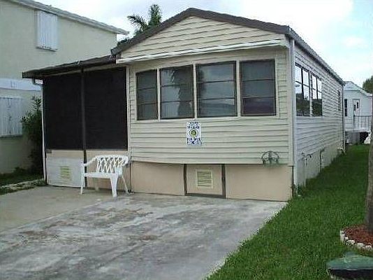 1st image of 888 Nettles Blvd