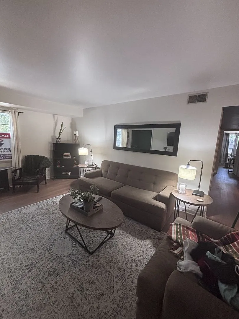 3 Bed 2 Bath Upstairs Condo In Vestavia Hills — Photo 3