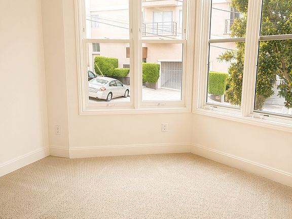 3rd image of 1438 Filbert St APT 101