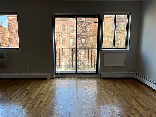 2nd image of 30-76 Crescent St #3