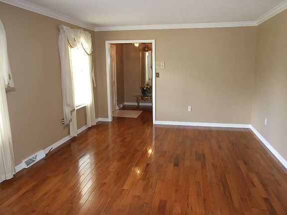 3rd image of 808 Drinnon Dr