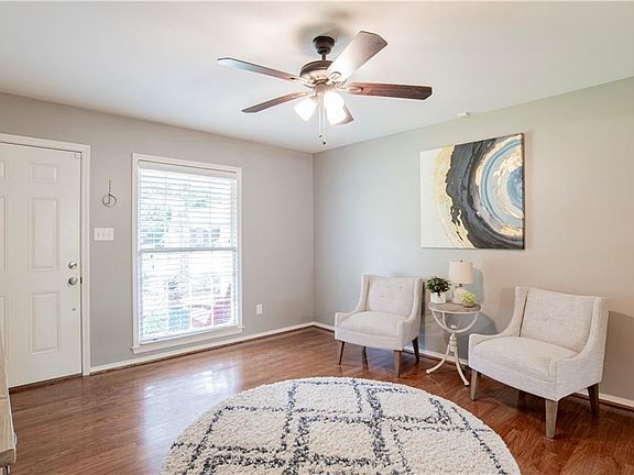4th image of 2764 S Barksdale Dr