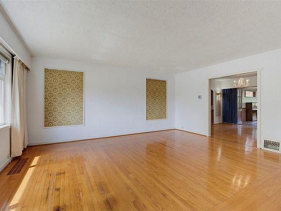 5th image of 1790 Denman St