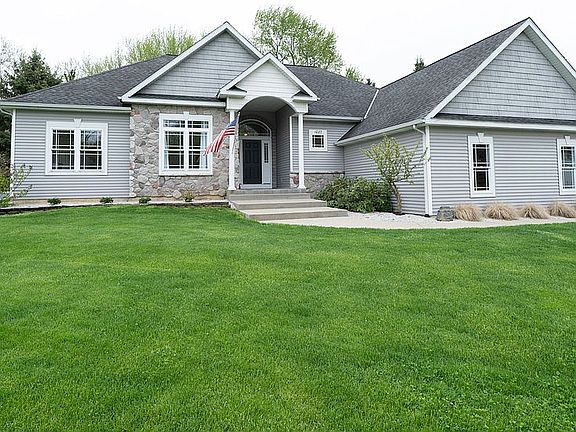 2nd image of 1027 Richland Ct