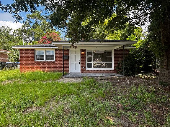 2nd image of 1127 Olivia Ln