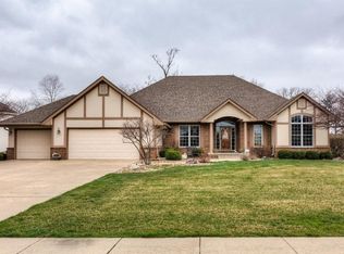 12903 Wilden Cir, Urbandale, IA 50323