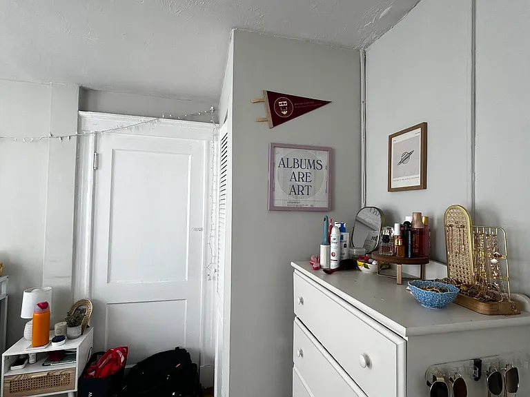 220 Hanover St #15 — Photo 32