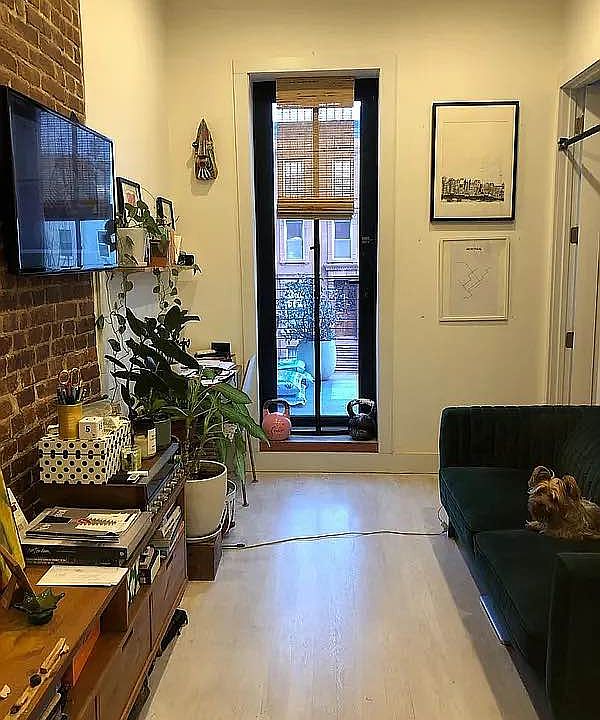 1st image of 186 Quincy St APT 4