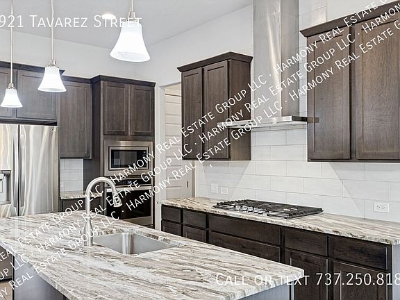 4th image of 3921 Tavarez St