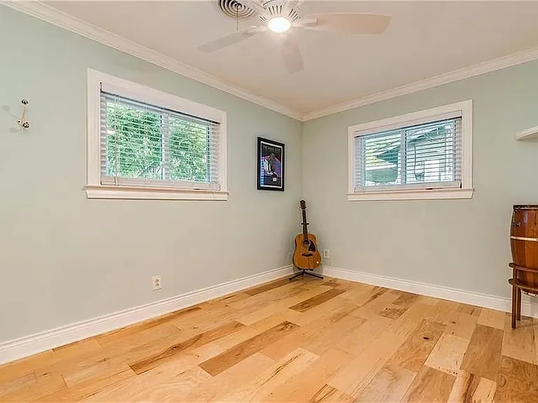 5027 Lansing Dr — Photo 10