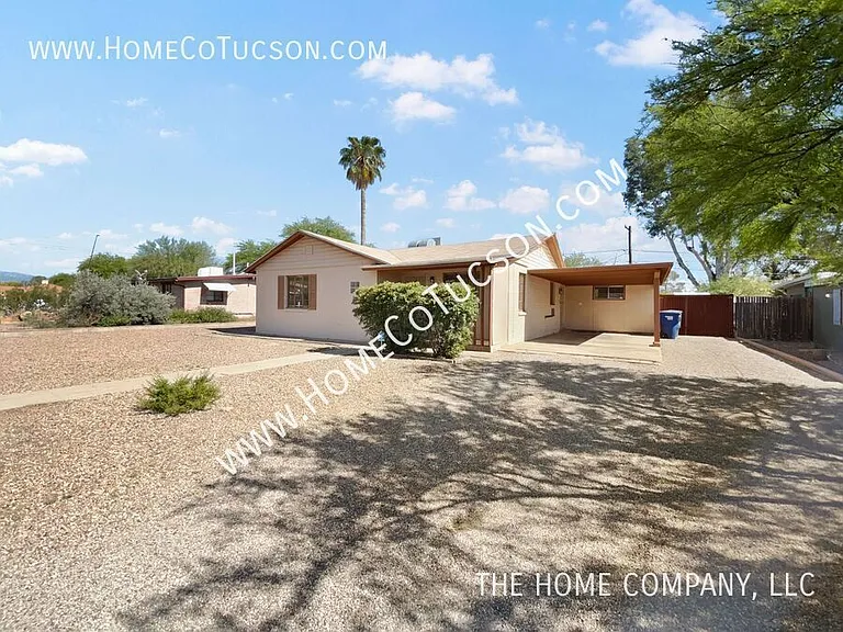 5452 E Linden St — Photo 3