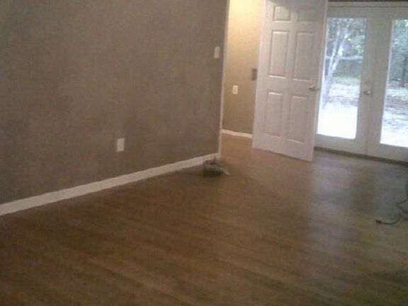 5th image of 423 Woodland St