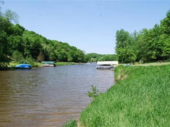 L13  Woodpecker East Redstone Drive #13, La Valle, WI 53941