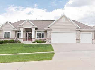 3504 Meadow View Ct NE, Cedar Rapids, IA 52411
