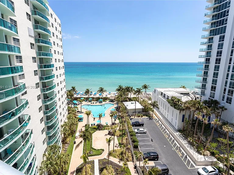 3901 S Ocean Dr #10M — Photo 2