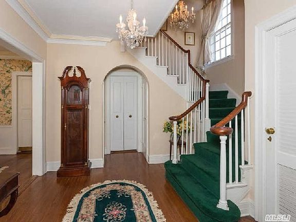 3rd image of 58 Whitehall Blvd