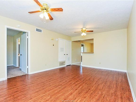 3rd image of 708 Wellesley Ct #C