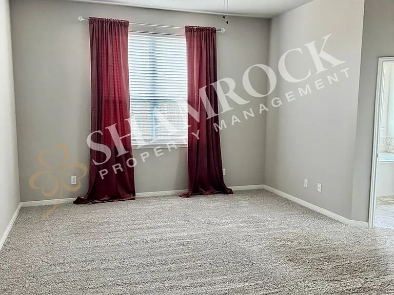 11328 Solar St — Photo 6