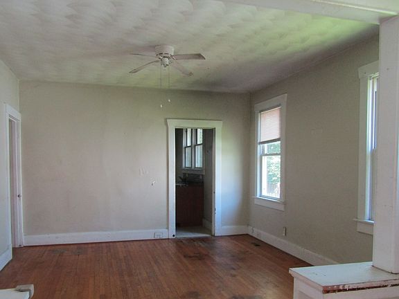 Additional Living Room