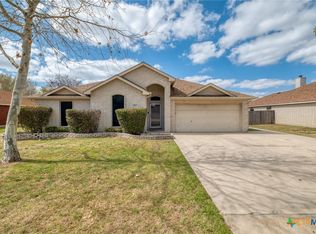 513 Mockingbird Ln, Lockhart, TX 78644