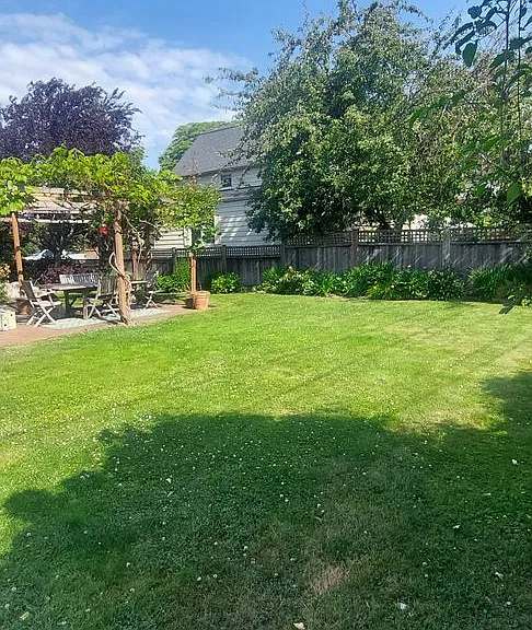 1614 Eldridge Ave — Photo 32