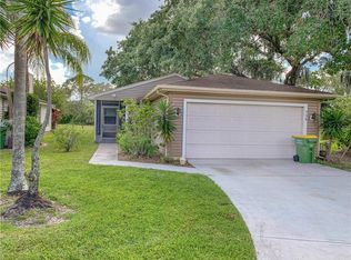 539 Bearded Oaks Cir, Sarasota, FL 34232