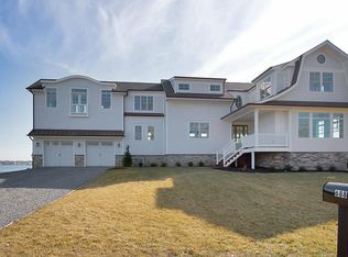 688 Little Silver Point Rd, Little Silver, NJ 07739