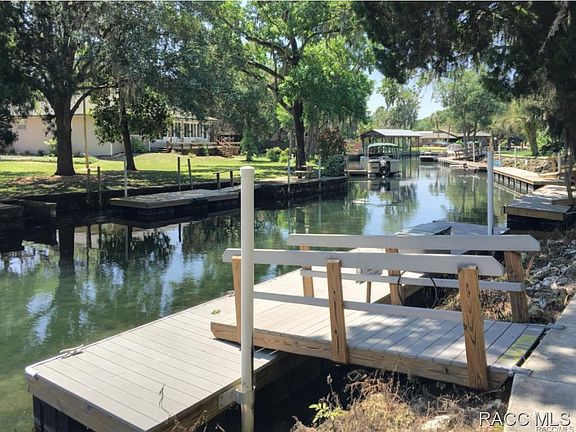 4th image of 1637 SE Paradise Cir W
