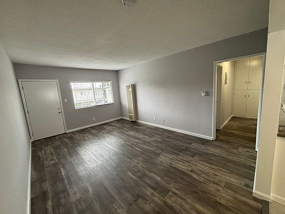 3rd image of 3313 Artesia Blvd