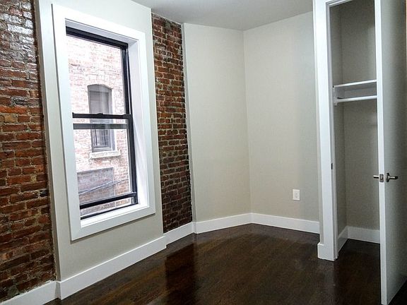 5th image of 205 Saint James Pl #1M