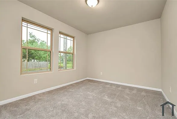 1707 Kansas St — Photo 18