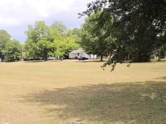 5th image of 1740 Dixon Dr