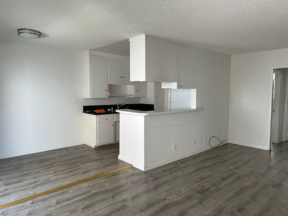 3rd image of 1234 S Saltair Ave APT 2