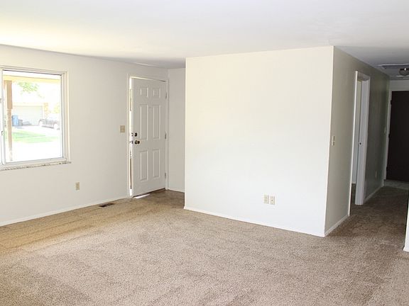 3rd image of 4453 Procuniar Dr
