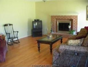 4th image of 42940 Burnthill Ct
