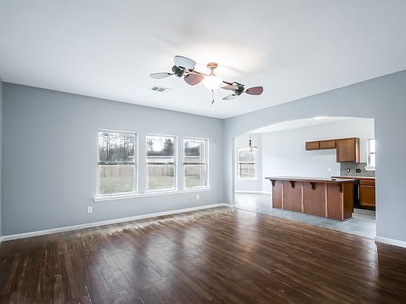 4th image of 13006 Vermillion Dr