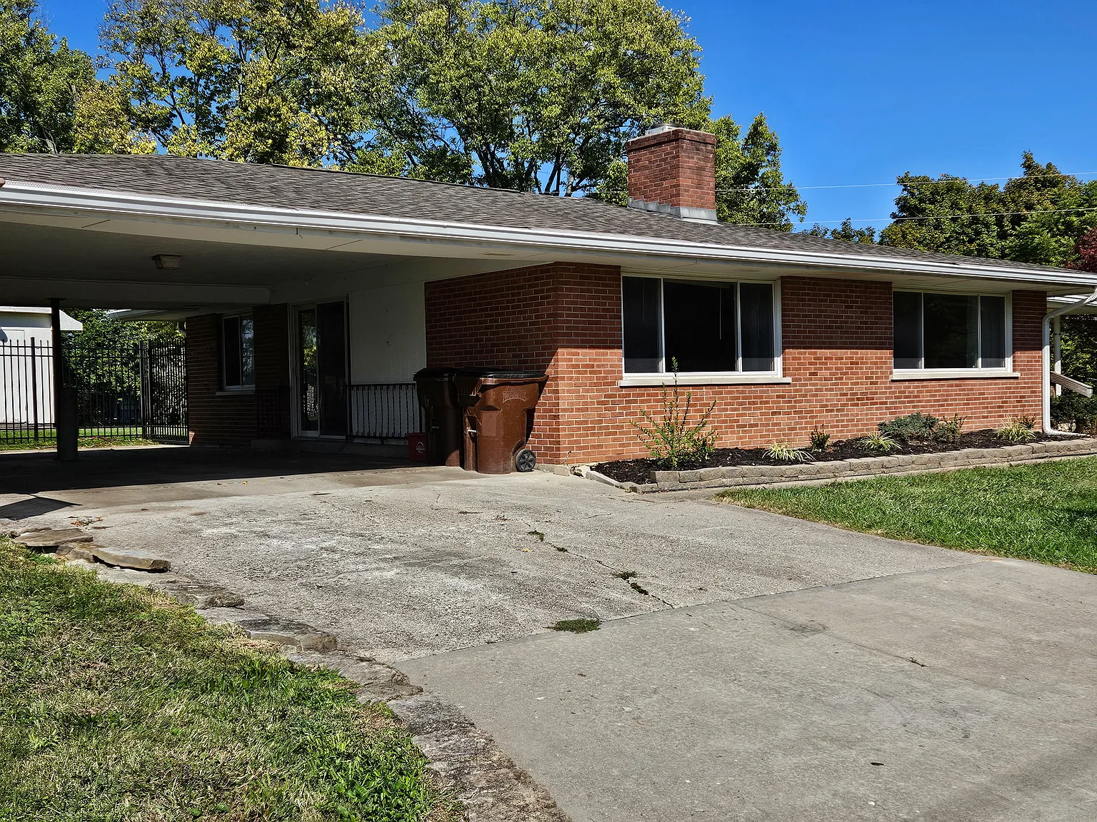 3 bed, 1550 sqft, $1,880 — Photo 2
