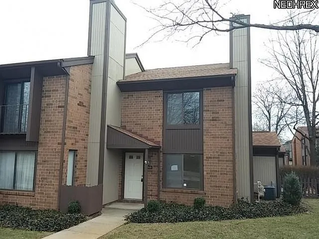 4525 Saint James Cir NW photo 1