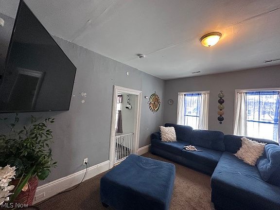 4th image of 3803 Cress Rd