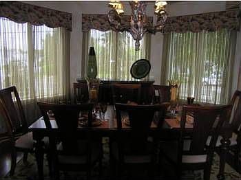 4th image of 301 Wesley Ave