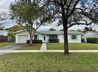 9311 SW 183rd Ter, Palmetto Bay, FL 33157