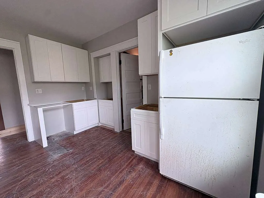6 bed, $3,100 — Photo 4