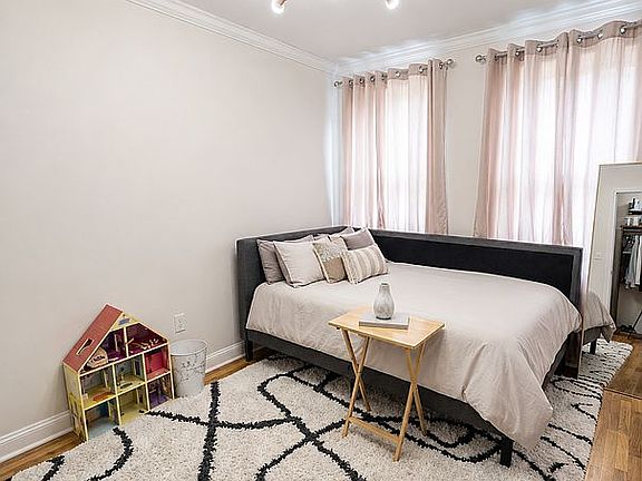 3rd image of 555 Lafayette Ave Floor 2