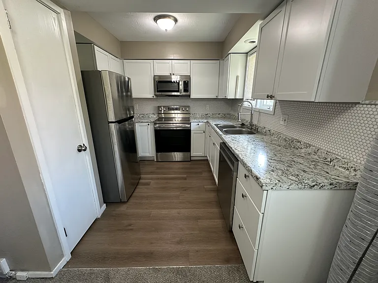 5947 Pine Rise Ct — Photo 9