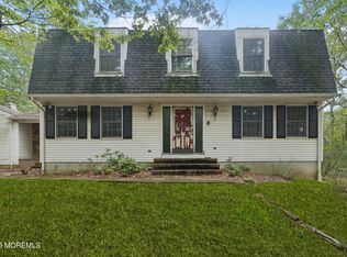 2430 Easy St, Allenwood, NJ 08720