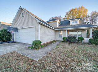 2726 Thistle Brook Dr, Concord, NC 28027